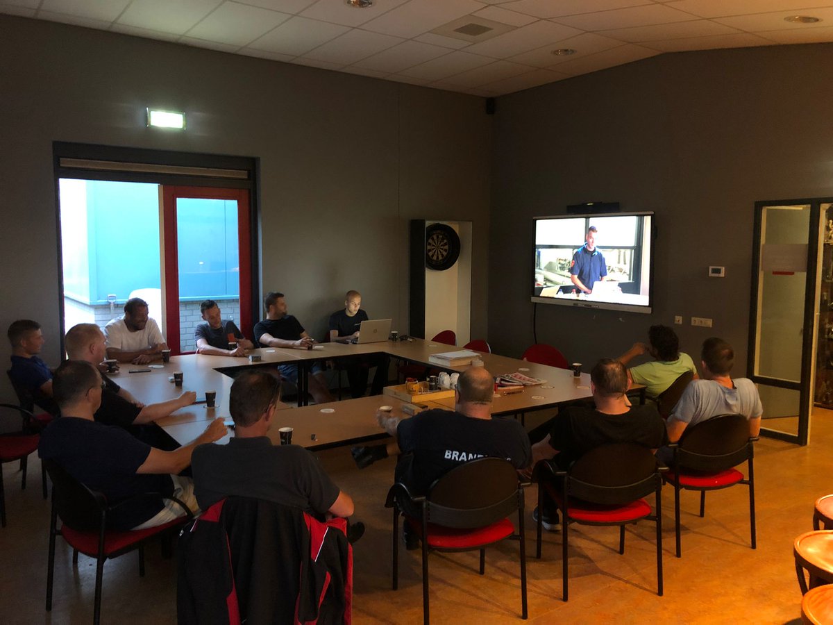 En op avond 4/4 ook weer kazerne die aanhaken bij de introductie basisprincipes. Volgende week start van bevelvoerdersmomenten. #implementatie #programmanajaar