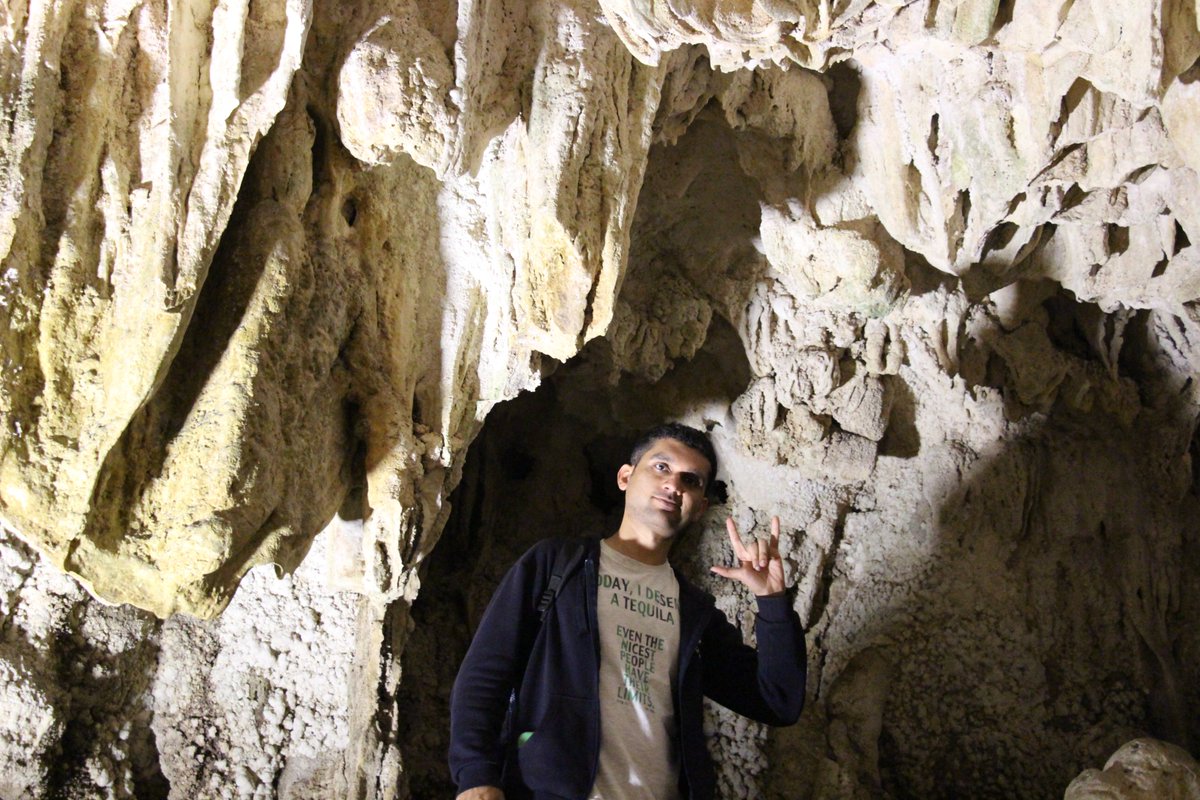 ATriptoVietnam1's tweet photo. #halongbay Vietnam is full of #caves if you are a cave person you gonna enjoy trips there,,, just take any #tour from the city and enjoy another #wonder on #Earth ....

#Vietnam #vietnamese #TravelGuides #travelgram #travelblogger #BayArea https://t.co/dzCWNal4pu