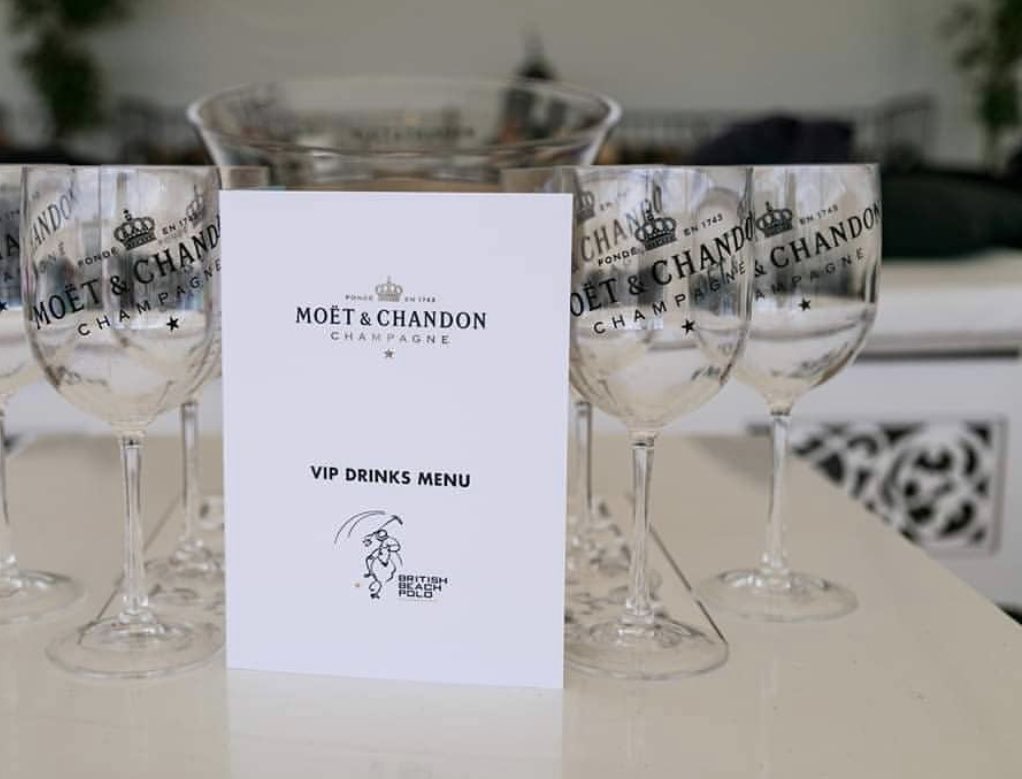 A @Moet_UK hospitality highlight from previous years 🥂 

We’re so excited to be back where we belong and welcome you all (with a glass of something cold!) Don’t forget to book your ticket ahead of this years event…

🌴
