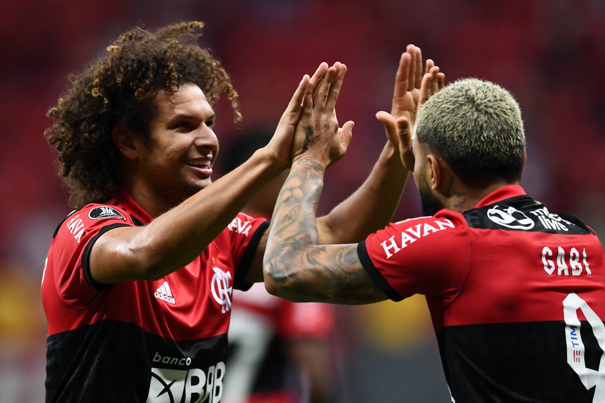 Libertadores's tweet photo. 🔴⚫️ @willianarao ➕ @gabigol 🇧🇷🔝

🏆 Dos de los pilares de @Flamengo, que está en las semifinales y sueña con volver a conquistar la CONMEBOL #Libertadores.

#GloriaEterna https://t.co/A0jvwQPA3y