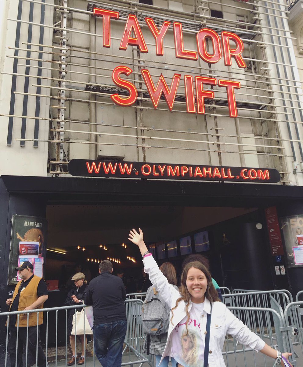 dreamxstarlight's tweet photo. @TSwiftFranceFan @OLYMPIAHALL Ouiii ! C’était tellement bien ce concert ! Je réalise toujours pas que c’était réel et que j’ai vécu ça https://t.co/5TGsSs9Qg7