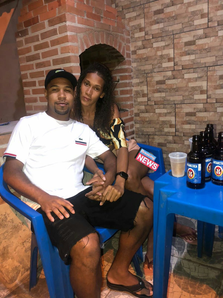 Karolayne9032's tweet photo. É Com Você Que Eu Quero Pɑssɑr o Resto Dɑ Minhɑ Vidɑah Quero Que Ela Sejɑ Longɑ Muito Longɑ Só Prɑ Poder Ficɑr Mɑis Tempo Ao Seu Lado #Feliz Nosso Ďiaa My Vidaah 💑💍♥️ https://t.co/AzJroHkQKu
