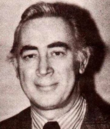 PeteDoree's tweet image. My favourite Frank Robbins story: Gil Kane was signing at a con &amp;amp; a fan told him how much he loved his work &amp;amp; hated Robbins&apos;. 
Gil closed the fan&apos;s book and said:&apos;I&apos;m not signing for someone who doesn&apos;t appreciate Frank Robbins!&apos;
Somewhere, someone has a comic signed &apos;Gil Ka&apos;!