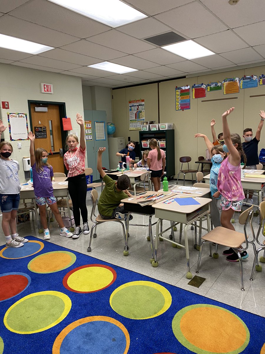 MrsVeneziano53's tweet photo. We challenged our students to make grammatical correct sentences using a certain amount of words and leaving out certain words too. They rocked this challenge! #dogsandturnips #teamworkmakesthedreamwork @MrBirdCH @CopperHillES ๐๐พ https://t.co/xDyUw58AHe