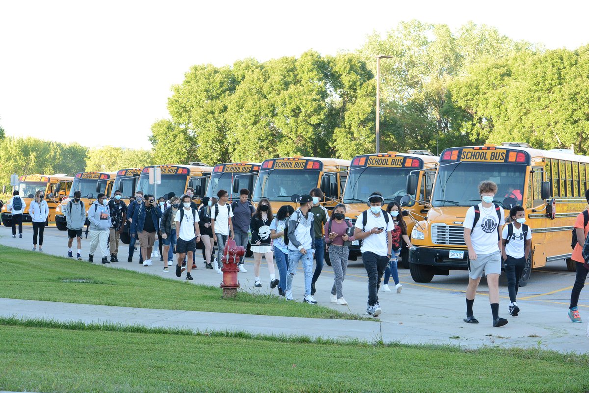 ISD191's tweet photo. Hooray!!! ๐ It was the first day of school for @BurnsvilleHS students in grades 10-12. Welcome back! Wishing all #One91 students a wonderful year of learning! #FutureReady #CommunityStrong #One91BackToSchool https://t.co/7z4HSNuzRG