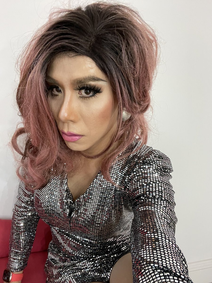 jinnybabybaby's tweet photo. Pls comment this new look. I will tell you my thought, and will post more if more positive supports 😘

#onedayonepost #pridemonth #女裝 #女裝男子 #伪娘 #男の娘 #偽娘 #宅女 #宅トレ #newhalf #lgbt #maletofemale #lgbtq #pride #sissyboy
#ニューハーフ#キャミソール #dragstyle https://t.co/cyWYh5P1GU