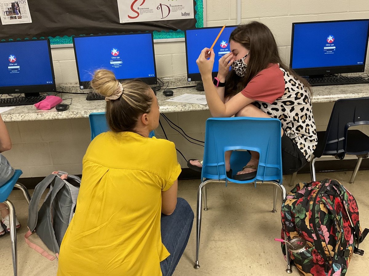 jggomezsr's tweet photo. Area 3 highlight program for today is our DMS counselors SEL lessons and anti-bullying focus this month. Ms. Schuhart and Ms. Lienen are presenting anti-bullying lessons to the entire student body. Great lessons!  #100PercentHaysCISD #StrongerTogeher #Area3Rocks https://t.co/pddCwgokXF