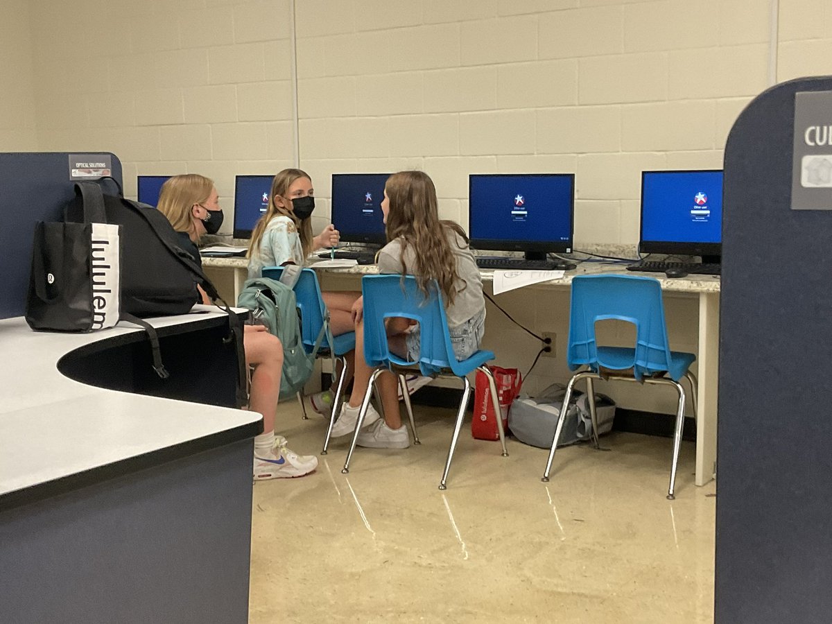 jggomezsr's tweet photo. Area 3 highlight program for today is our DMS counselors SEL lessons and anti-bullying focus this month. Ms. Schuhart and Ms. Lienen are presenting anti-bullying lessons to the entire student body. Great lessons!  #100PercentHaysCISD #StrongerTogeher #Area3Rocks https://t.co/pddCwgokXF