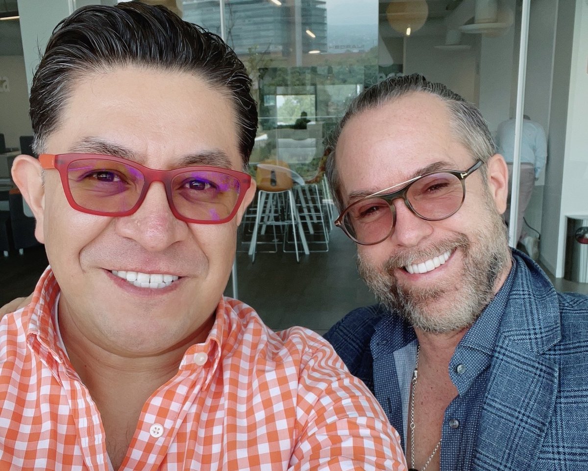 MasTelevisionMx's tweet photo. ¡𝐋𝐀 𝐈𝐒𝐋𝐀 𝐄𝐗𝐓𝐑𝐄𝐌𝐀!
Maritere Alessandri exconductora de #AlExtremo y #VLA y Alejandro Lukini exconductor de #Islareality se reintegran a las filas de @Azteca como parte de los proyectos que se avecinan en @AztecaUNO. https://t.co/CF74ikSFU2