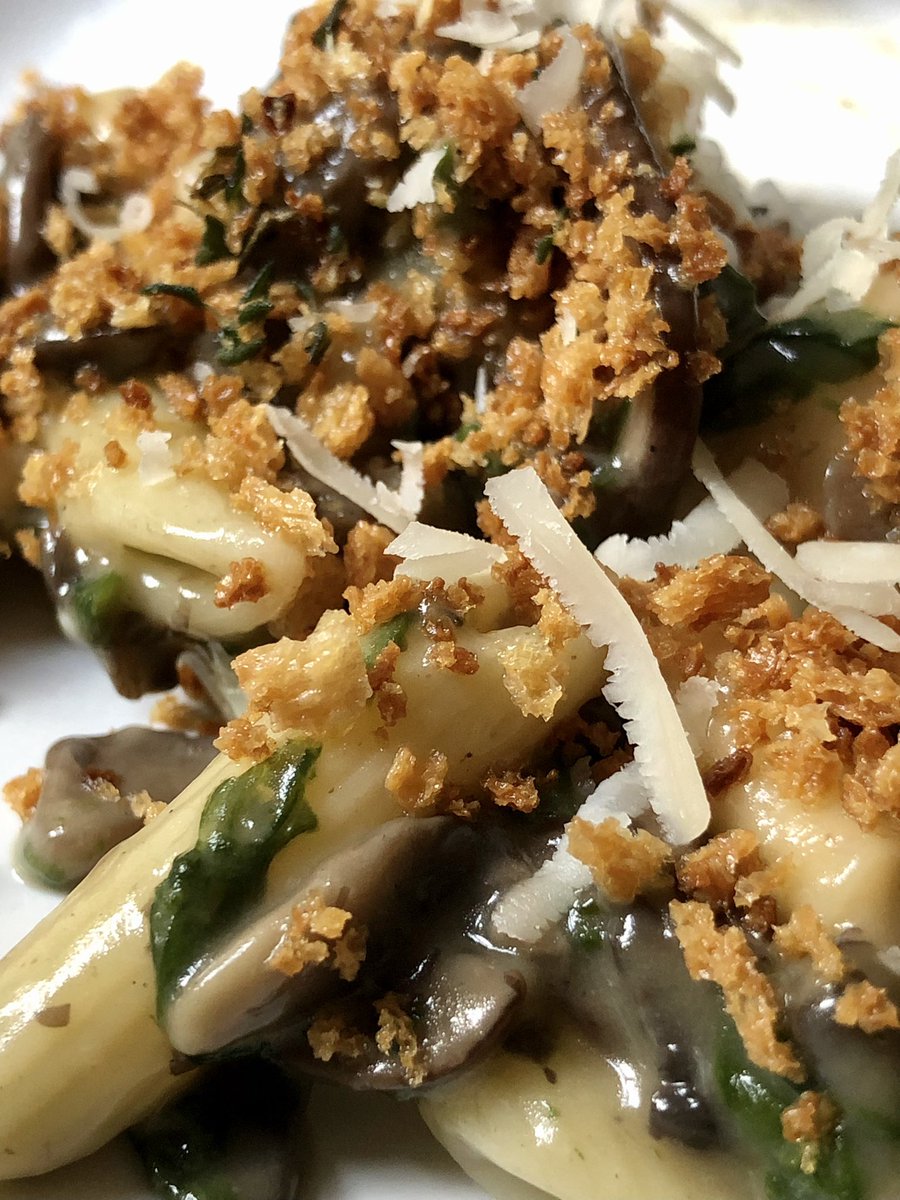 K_Parrott's tweet photo. Corr thanks @jamieoliver !
#Food #mushrooms #mushroom #pasta #cavaletti #cooking #cook #foodie #jamieoliver #creamy https://t.co/ZlhrkclYkx