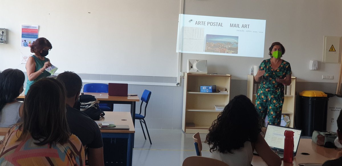 patrucarrasco's tweet photo. Hoy en #FormaciónInicial @proyectocartama hemos compartido diferentes #proyectos #ABP para diseñar los proyectos del nuevo curso escolar. Una jornada esencial para lograr un aprendizaje horizontal y multidisciplinar entre el profesorado que componemos el nuevo equipo #IESCartima https://t.co/2sIsgbycX9