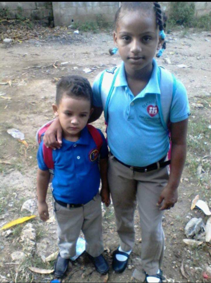 IDivagna's tweet photo. #InformateconDivagna
Padres se pronuncian en desacuerdo ante el anuncio del inicio de las clases presenciales #alcarrizos 

si desea ampliar esta información puede hacerlo ingresando al link 
https://t.co/Te0baXuw2x https://t.co/O3syTYlu3O
