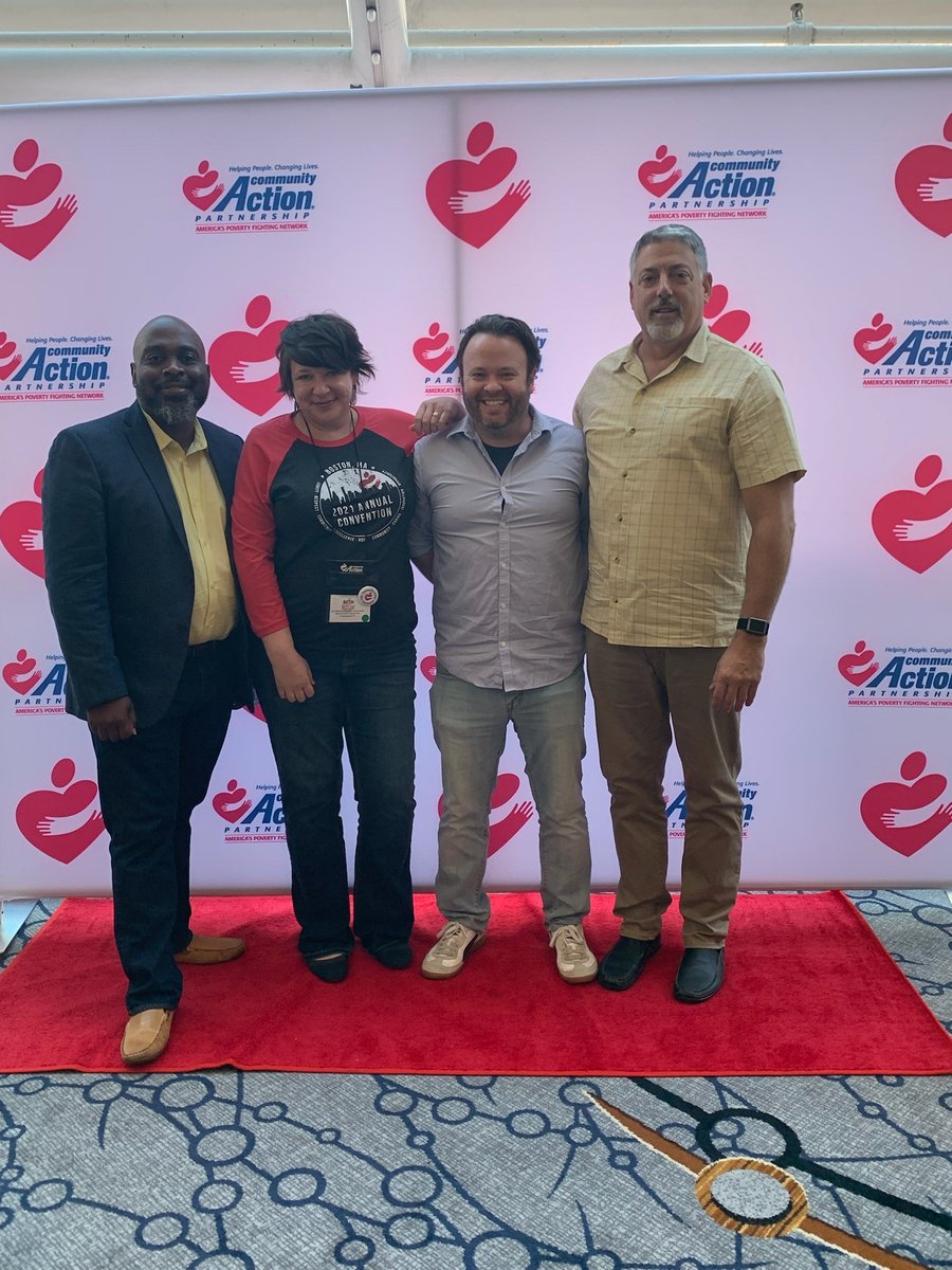 SleepinGIANT215's tweet photo. I didn't get to say it last week, but #CAPCON21 was a blast! S/o to the folks @CAPartnership for all their hard work organizing an amazing event under trying conditions. And s/o to my team for representing CEO and gathering information that will help inform our work. ✌️🏾 https://t.co/ZmF7qvVjrz