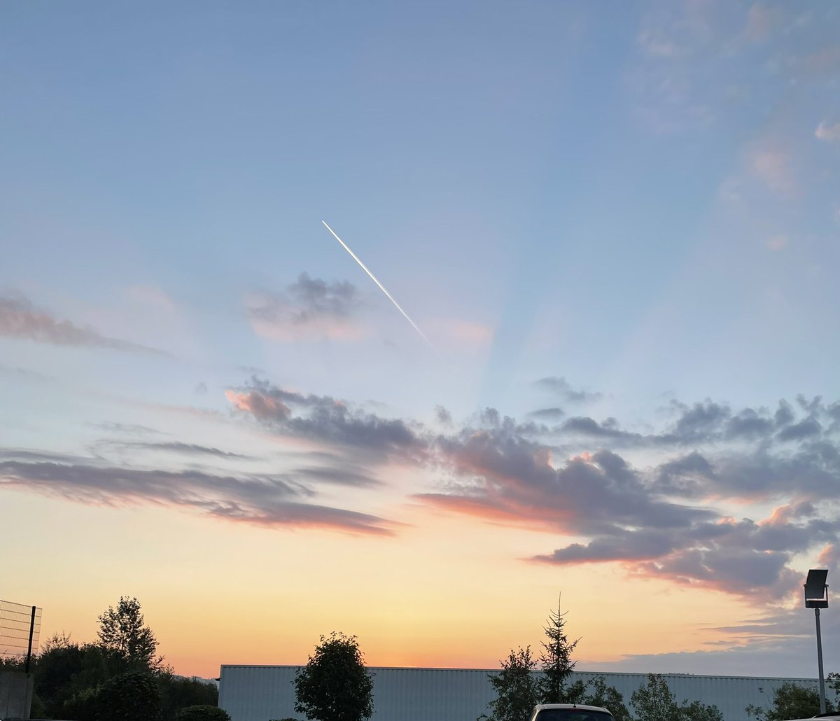 ninajrab's tweet photo. On some days the small things are enough ☺️🌅 https://t.co/O33v6yZDCX