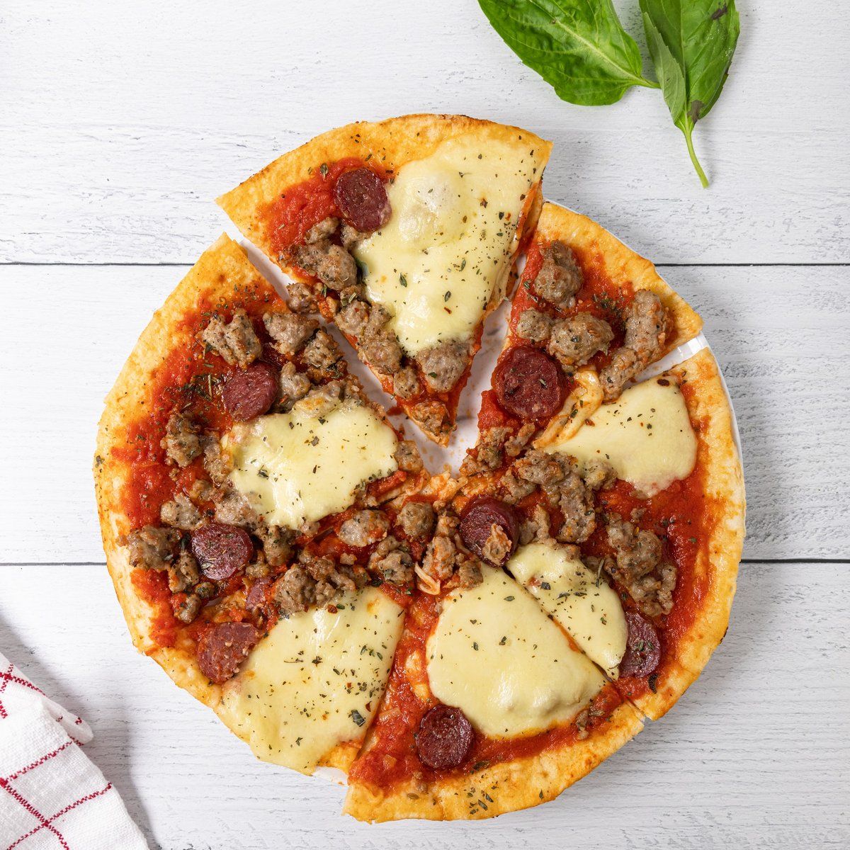 savorseattle's tweet photo. Homemade pizza, root beer, cupcakes, and more are all included in our September Pizza Party Iconic Market Box - ideal for after a busy day back-to-school or for watching the Seahawks play! 
https://t.co/vgonBuaiTj https://t.co/cAcqHDWEKr