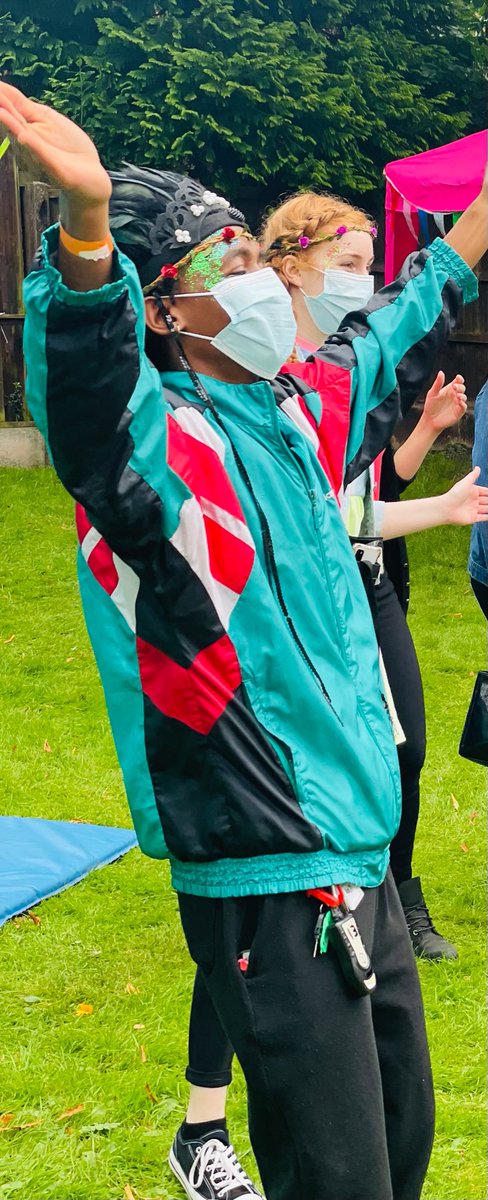 Donna_Coyle's tweet image. Nothing like a festival to end the summer🥳 @cygnethealth Salford Lodge was magically transformed into Glastonbury for the day🎟giant inflatable slides, food stalls 🍔live performances🤹🏾‍♂️🎤 &amp;amp; enough glitter to sink a ship✨

#OTgeek
@CygnetOT