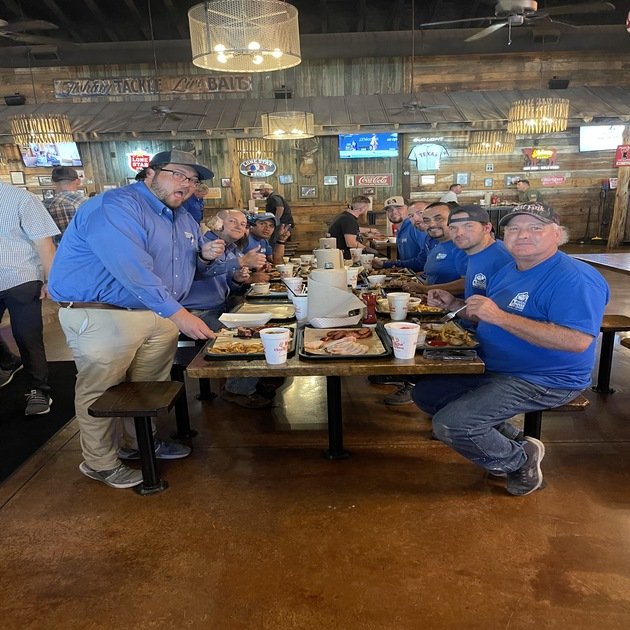 nirvc's tweet photo. When your company is headquartered in Texas, it’s only fitting that your occasional working lunches are held at a delicious smokehouse! 
#Hard8BBQ #Paint&amp;Body #NIRVC https://t.co/Xf5AjtsMTh