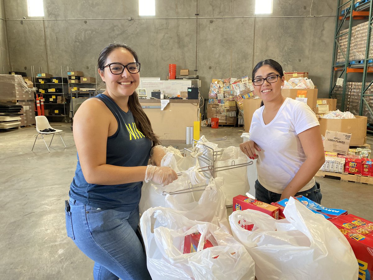 FIND Food Bank (@findfoodbank) on Twitter photo <a href="/SupVMPerez/">V. Manuel Perez</a> <a href="/RivCoNow/">County of Riverside</a> 4th District Office is volunteering throughout #HungerActionMonth because they see how food insecurity affects desert residents first hand.
🗣 4th District Outreach team! <a href="/SupVMPerez/">V. Manuel Perez</a> <a href="/RivCoNow/">County of Riverside</a> 4th District Office is volunteering throughout #HungerActionMonth because they see how food insecurity affects desert residents first hand.
🗣 4th District Outreach team!