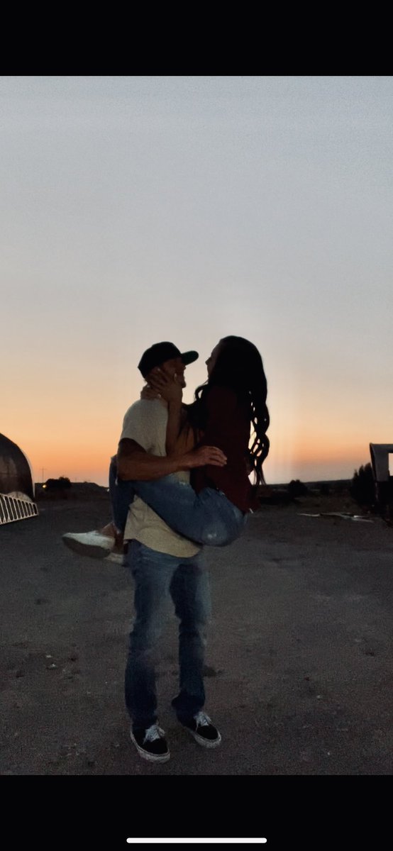lovelytiffanyxo's tweet photo. 1 year with my best friend

i love you travis dale♡ https://t.co/0zDn5e2cZj