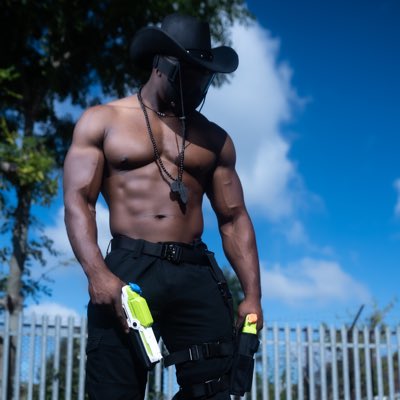 kadan7's tweet photo. #NewProfilePic https://t.co/V7mzFKcvOj