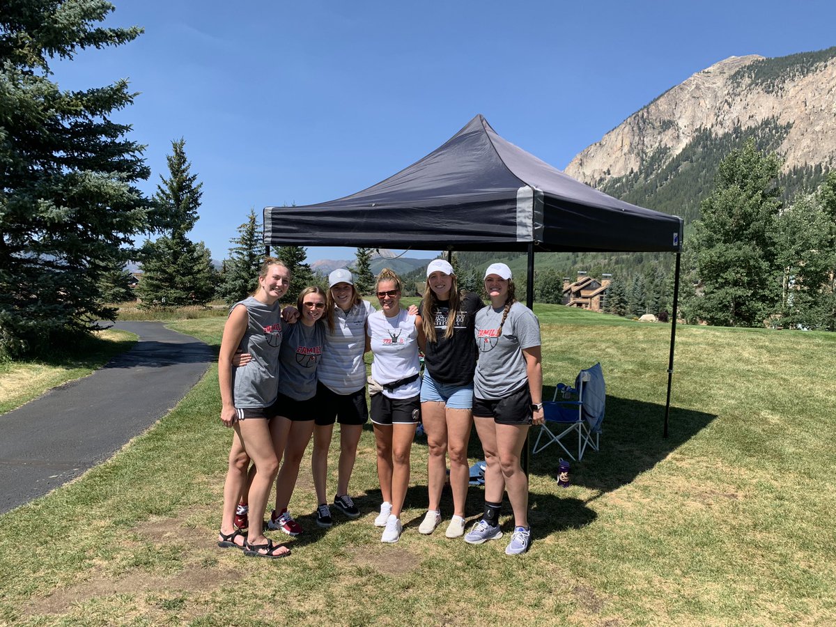 westerncowbb's tweet image. All smiles with this group.