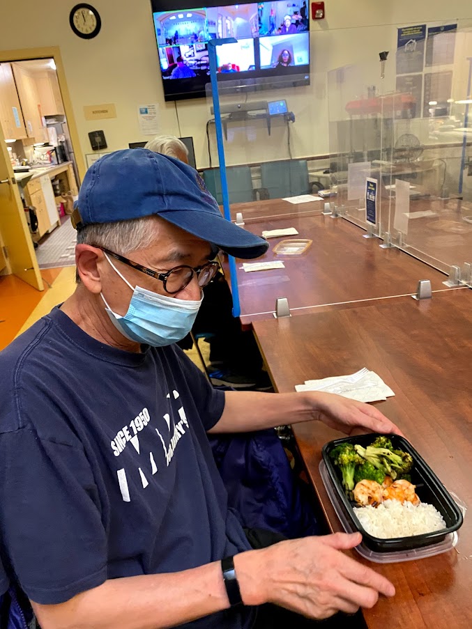 TobyAtCurry's tweet photo. We are so fortunate @CurrySrCenter that @mmmforkable is back and providing meals for our small, onsite groups. The 🏳️‍🌈 Lunch Bunch yesterday were so happy to share a meal again (not pictured: everyone else participating on Zoom!) https://t.co/fG7nxno7g1