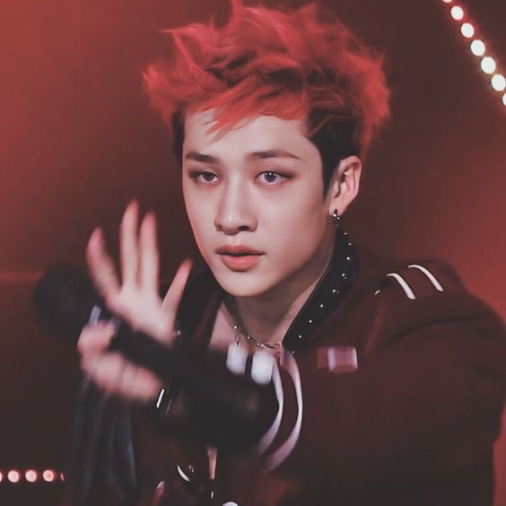lwtlvntr's tweet photo. extraño lo radiant que se veía bangchan red hair 
#straykidsdoubleknot #straykidsdomino #straykidsdistrict9 https://t.co/3EuNFcVYGq