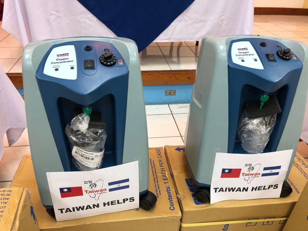 Canal4Ni's tweet photo. Taiwán entrega donativo de concentradores de oxígeno al Ministerio de Salud

https://t.co/FmSep6wvBO 

#NoticiasC4 #Nicaragua https://t.co/8k1bfr8wFW