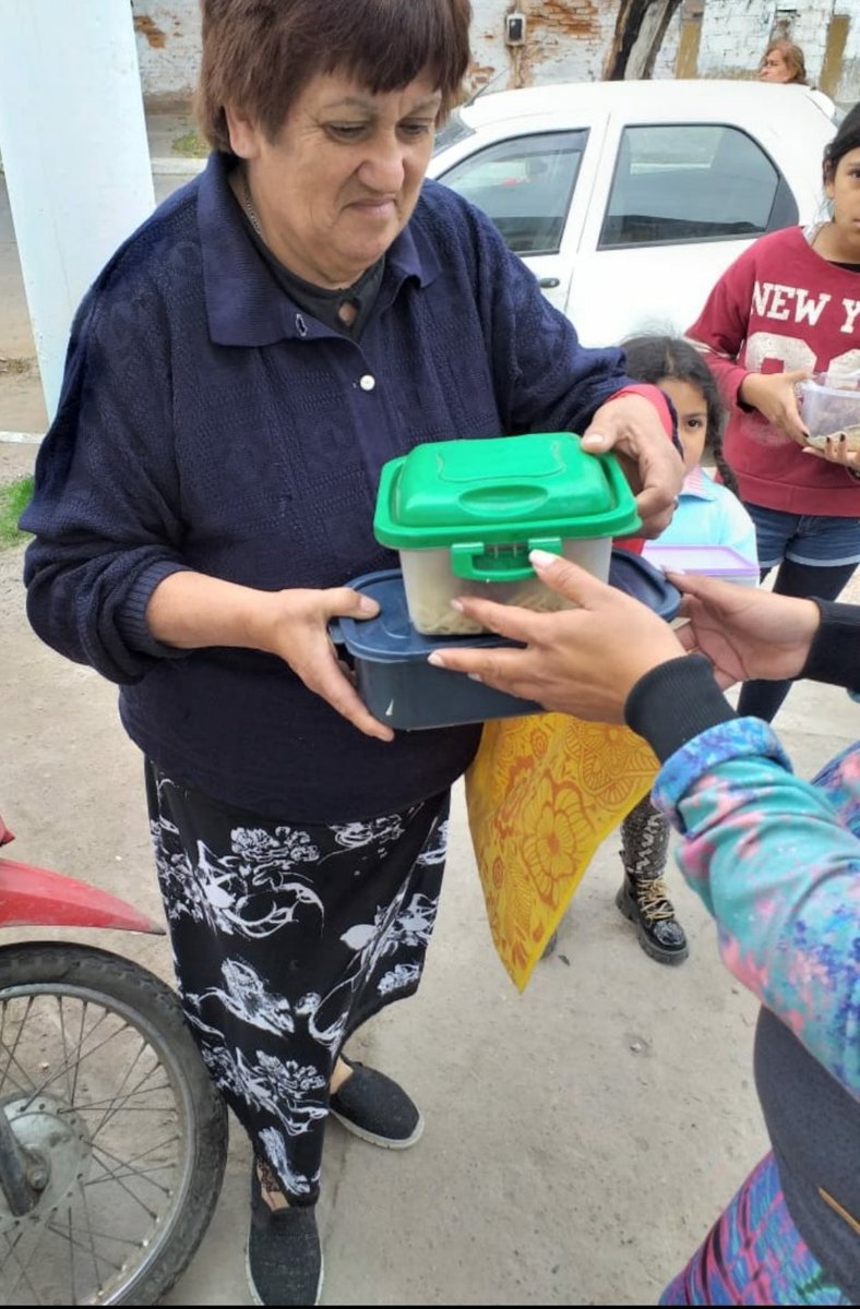 Me siento orgulloso y agradecido de poder acompañar a los vecinos junto al Diputado <a href="/cisneros_tuc/">Carlos Cisneros</a> y nuestro conductor <a href="/JuanManzurOK/">Juan Manzur</a>.