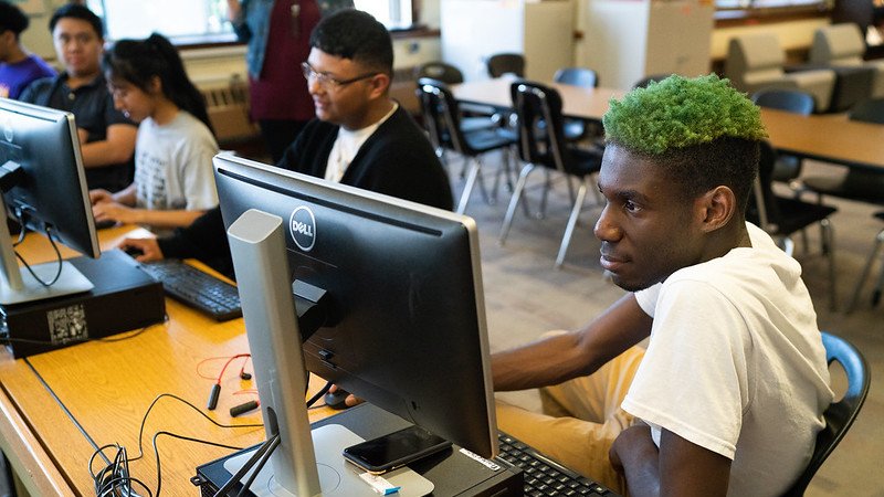 MichiganLEO's tweet photo. Find out how thousands of Michiganders are getting their start on a tuition-free path to community college: https://t.co/Nwu1JJ9iNq

#MiReconnect
#FuturesForFrontliners
#Sixtyby30 https://t.co/BFIdsOHKW4