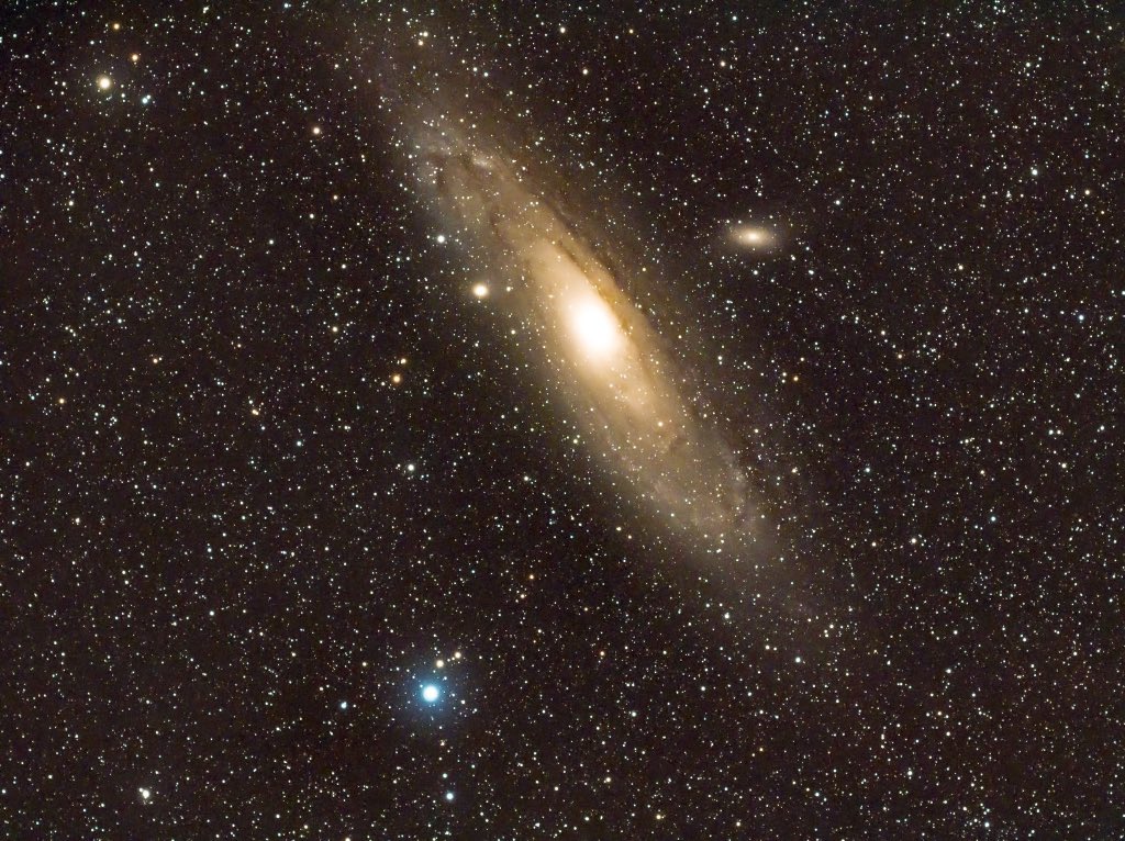 daraobriain's tweet image. Finally got the telescope out after a summer of crutches and clouds; had forgotten the sheer amount of rigmarole, but after 3 hours of set-up, finally got to taking pictures again. Andromeda and the Heart Nebula here.