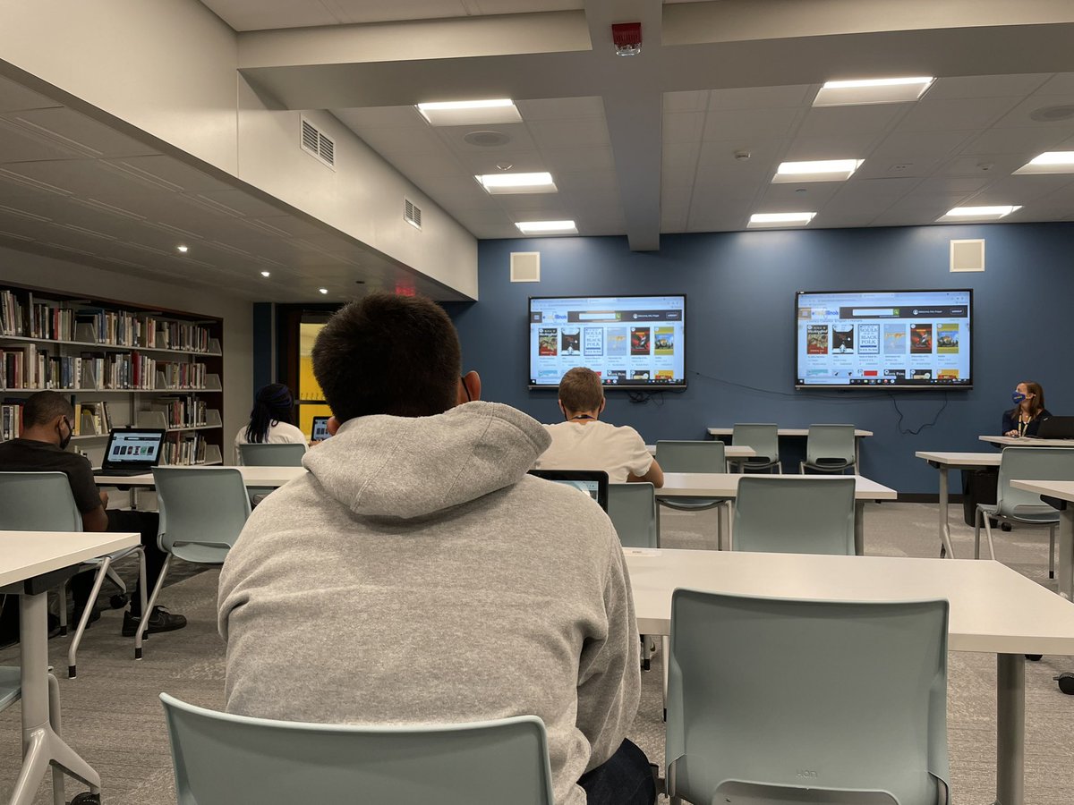 mskurkamp's tweet image. Library orientation day!! The new library is gorgeous! Thank you @JTCentralLib for a great day!