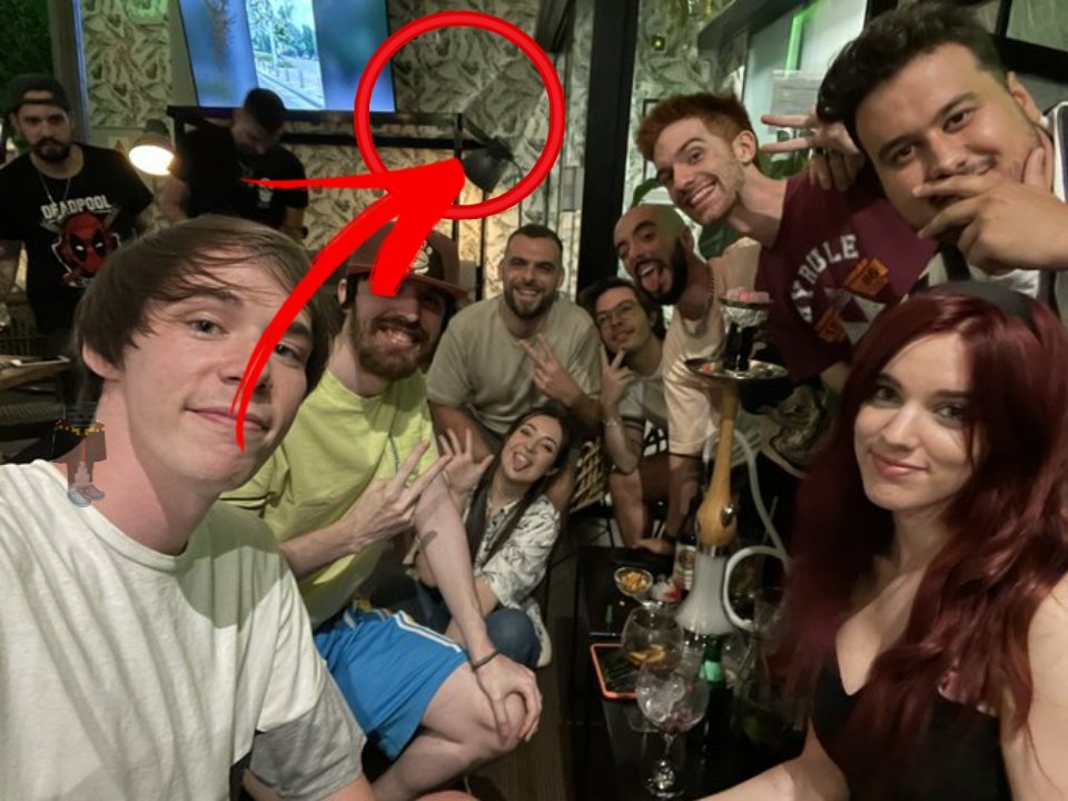 IncorrectRiCh's tweet photo. Rich en la reunion de pixelmon???!!!!1😱😱 https://t.co/mUMFTRnZVC