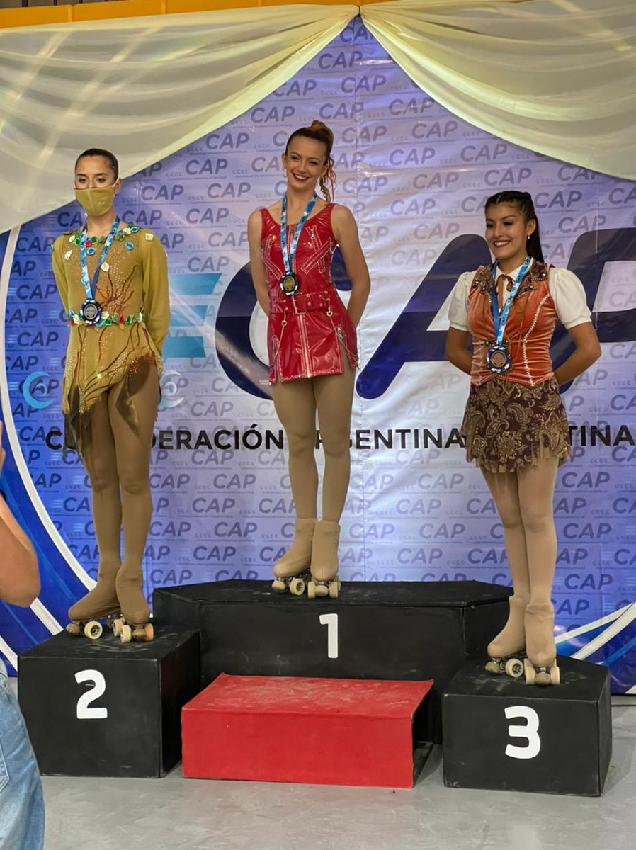 canaldeportv's tweet photo. PATINAJE ARTÍSTICO. En el Campeonato 🇦🇷, Divisional A, Internacional y Danza Mundial, que se realiza en Rawson, San Juan, así quedaron las posiciones en la categoría Solo Dance Junior ♀️.

🥇 Veljanovich (@delfi_velja)
🥈Delgado (@joseedelgado__)
🥉Ybañez (@iaruskater) https://t.co/BJDqez8B5D