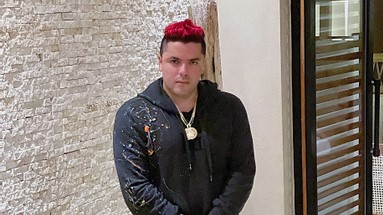 Carmelo Granado prepara su primer libro de la mano de la editorial Planeta 
robertocavada.com/entretenimient…

“Mátame” es el nombre del libro con miras a ser una saga.

Santo Domingo.- Tras desarrollarse en diferentes ámbitos del mundo artístico Carmel...