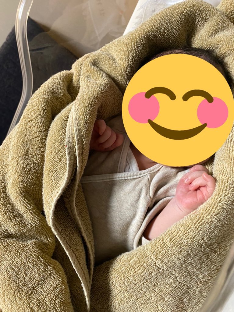 YMKittys2's tweet photo. フルーコース出産👶🏻
お隣さんもまったく一緒のコースだった🥺
あー早く抱っこしたい( っ¨̮ )っ🤍 https://t.co/5OPQf5UXwO