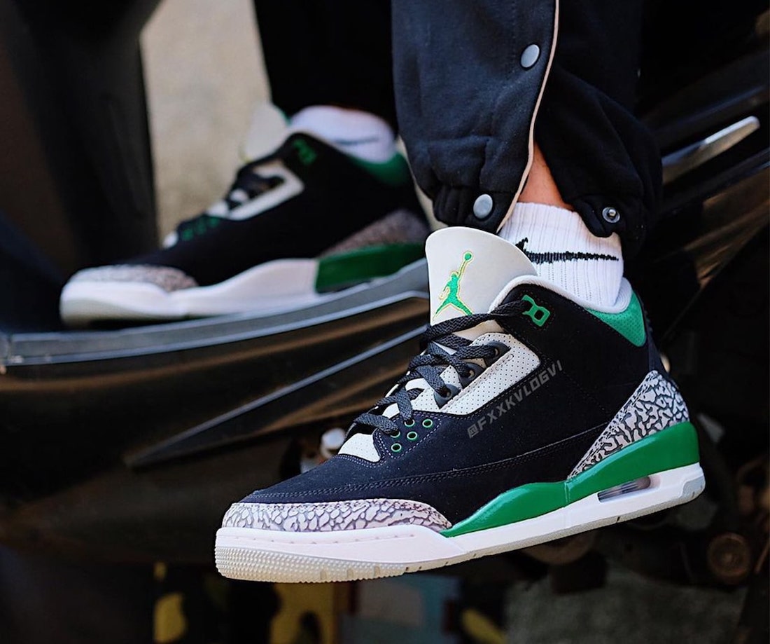 SneakerScouts's tweet photo. Release Date: Air Jordan 3 'Pine Green' - October 30, 2021 |$190| #SneakerScouts https://t.co/Uo0vDQRMOX https://t.co/3TU7cL7mZx