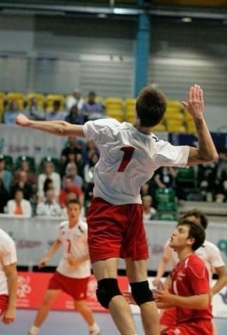 Competed in 2009 in Cardiff🏴󠁧󠁢󠁷󠁬󠁳󠁿. Lead the event with an awesome team in 2021 in Loughborough🏴󠁧󠁢󠁥󠁮󠁧󠁿 10 sports, 1000+ athletes, 100’s of staff, over 120k streams…with all of the complexities of a pandemic. Still catching up on sleep, but still buzzing. Time to celebrate 🎉 #thenandnow