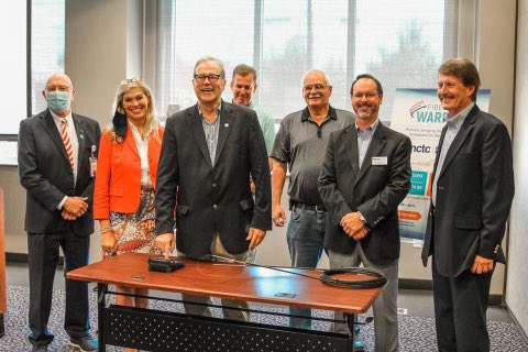 NorthCentralTel's tweet photo. We are grateful to partner with @WarrenRECC to expand fiber internet in Warren County, Ky. Thanks to the BG Area Chamber for hosting the ribbon cutting (fiber splice) and to the Warren Co Fiscal Court for the $10 million to make this expansion possible. https://t.co/8LQ6Oj5q4s