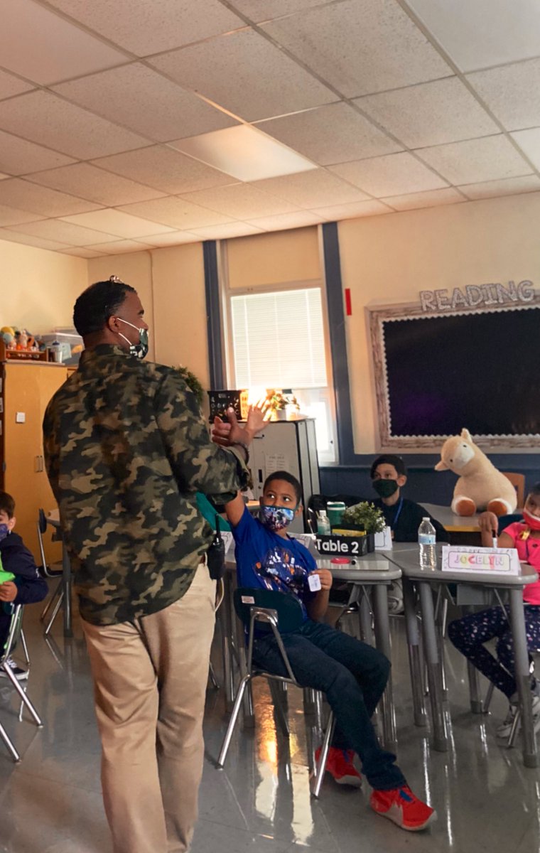 Thanks <a href="/Sharksightings/">DNewman</a> for coming to third grade to help us earn 3 things you  know about your principal tag for Sharp Boot Camp #collsedu