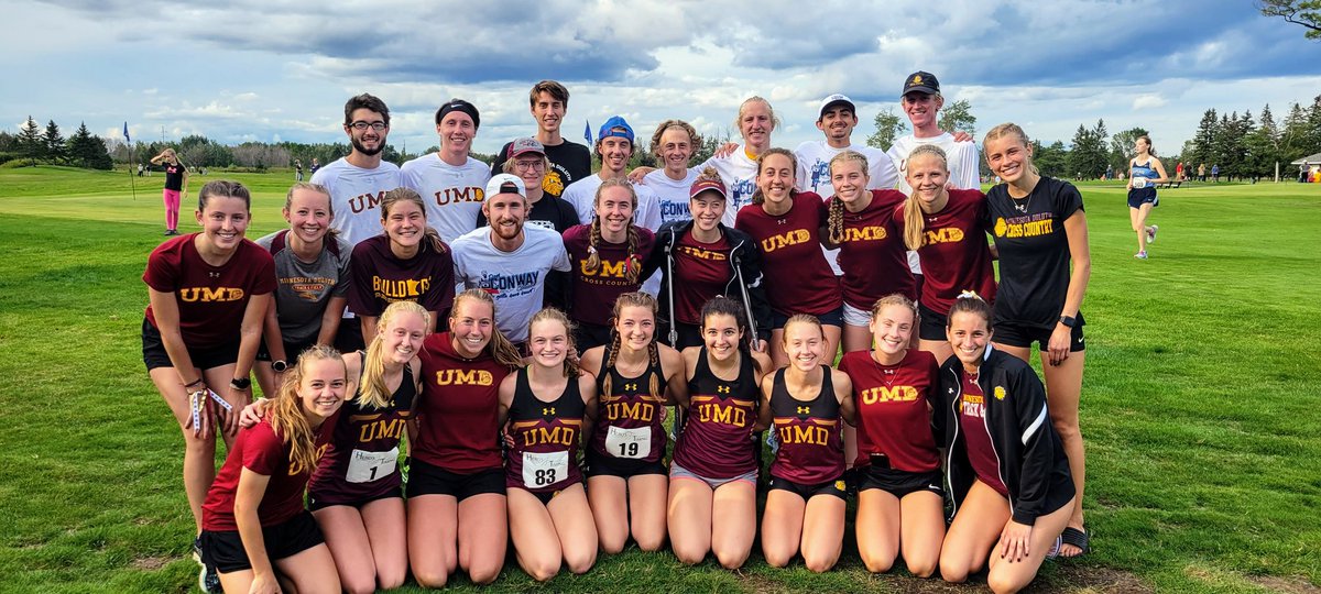 UMDTFCC's tweet photo. Both Women &amp; Men take home the team titles at the Dan Conway Classic! 🏆 #BulldogCountry https://t.co/Z1V9ORIaIX
