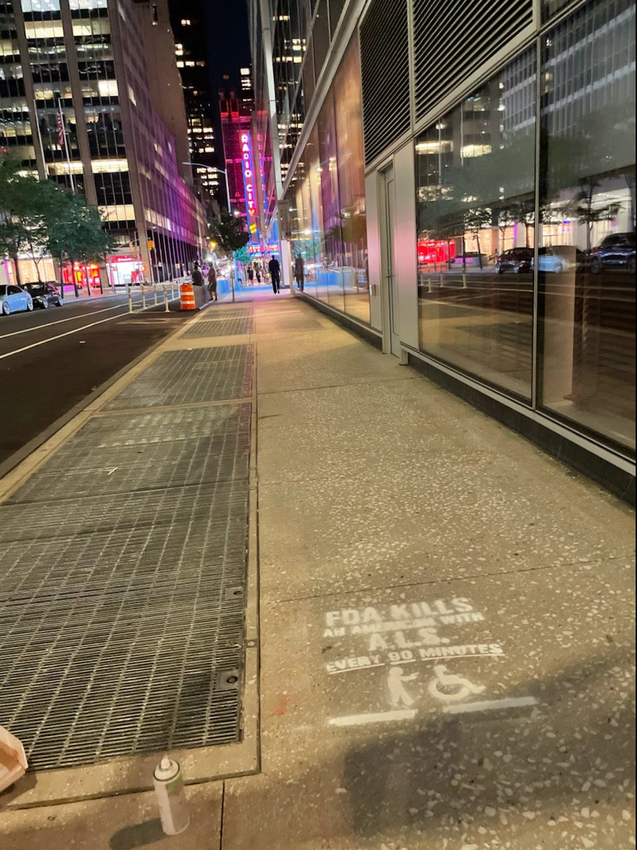 SeriousVein's tweet image. Hey Union Sq - NYC's activism hub - got stencil-bombed! + nearby Mt. Sinai. @BrainstormCell HQ too but spray-washed quickly. + midtown: these Banditos are brazen!
@iamalsorg 
@als_now 
@ProjectALSorg  
@SecBecerra 
#NurownNow
#DyingWaiting
#DrugsInBodies
IG: ALSbanditos Join us!