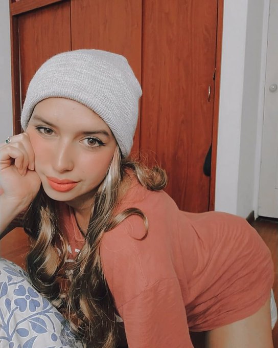 mis amigos... y si nos siguen en nuestro #canaldetelegram para que le des un saludito a mi baby @Brielaa5<a href="/tag/canaldetelegram"class="tags">#canaldetelegram</a><a href="/tag/colombia"class="tags"><span>#colombia</span></a><a href="/tag/telegram"class="tags"><span>#telegram</span></a><a href="/tag/telegramhot"class="tags"><span>#telegramhot</span></a>