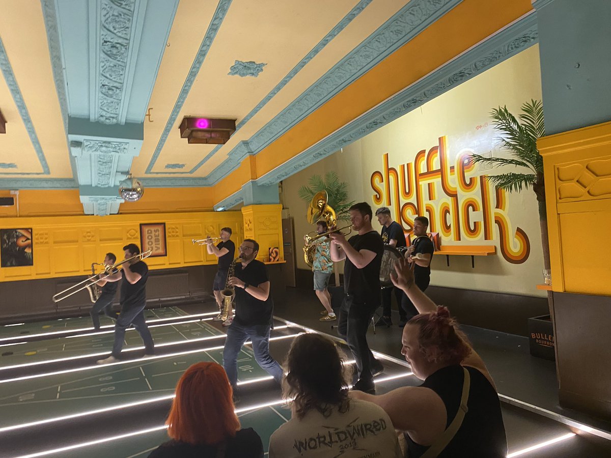 Just popped to the local for a pint <a href="/PicHouseSocial/">Picture House Social</a> <a href="/HydeParkBrass/">Hyde Park Brass</a> #shufflestack