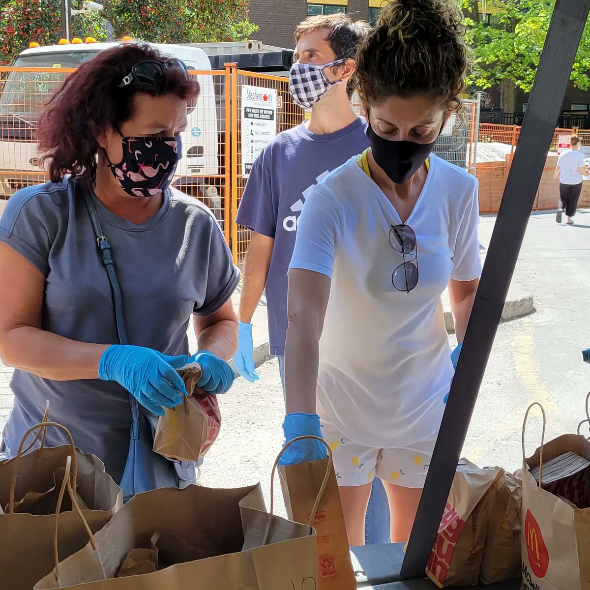 Over the long weekend the PCP 12 Division worked with @dovercourtkids to provide meals and school supplies to families returning to school this week. We want to wish every family in the community a safe and happy back to school!