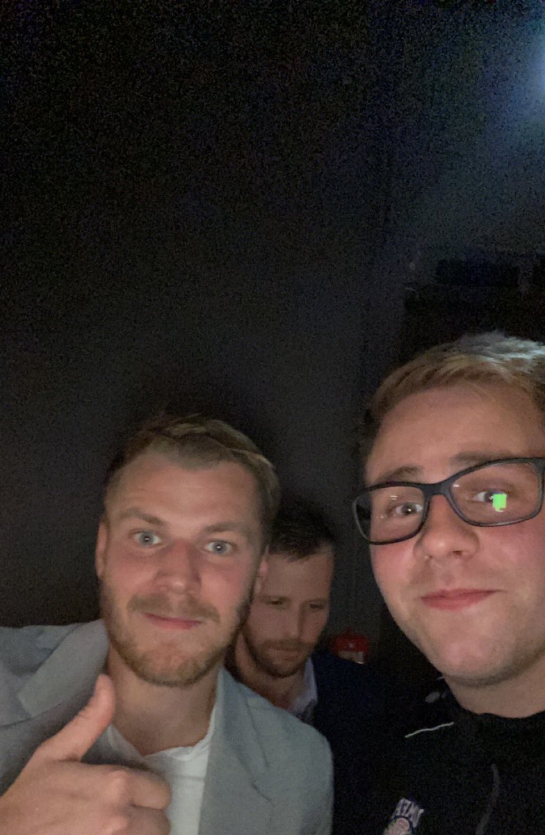 Alli minn skellihlóg af þessu og kom Eldingunni upp. Þakklæti er efst i huga🙏 <a href="/Davorsson/">Alexander Aron</a>