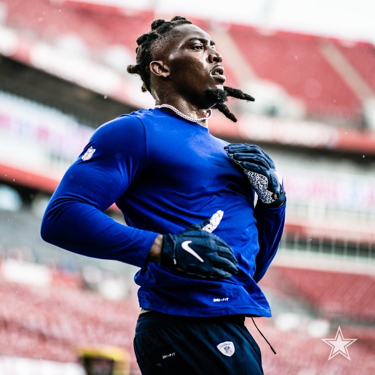 dallascowboys's tweet photo. Year 8 for @TankLawrence 😤 https://t.co/vPSVjpzOH0