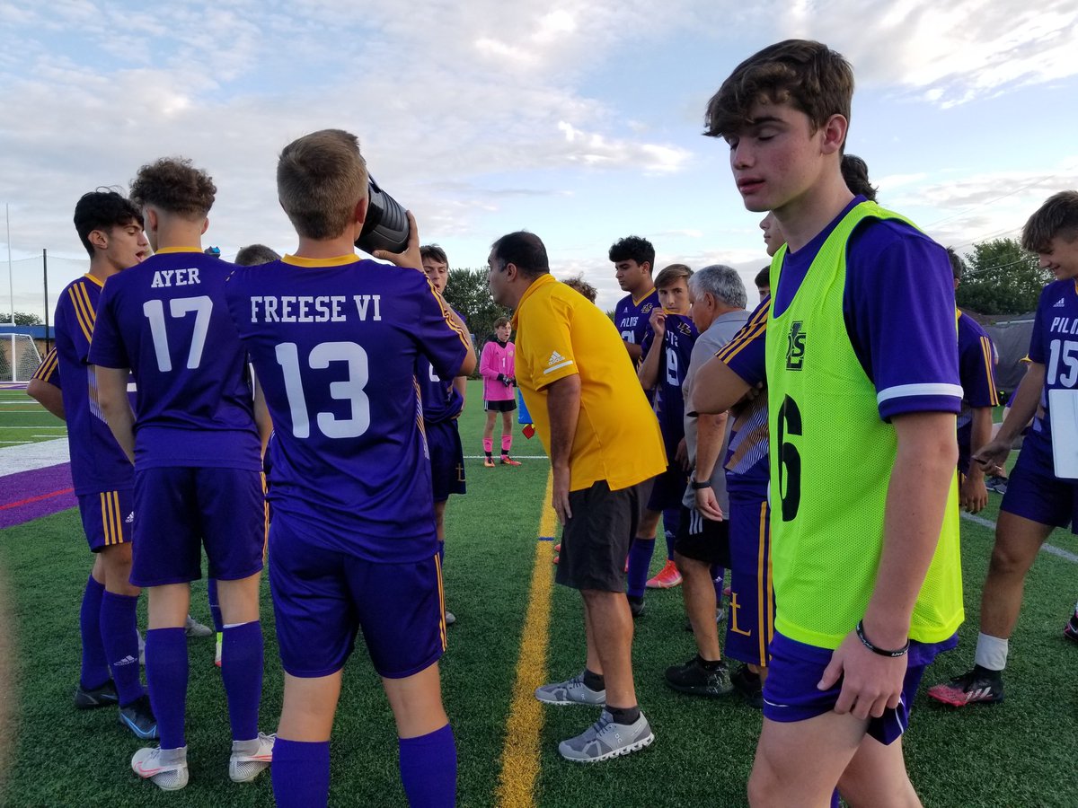 It's a 2-2 tie, with less than 20:00 to play in regulation. Watch the rest of @DLSSoccer_MI's contest with the @BroRiceWarriors at delasallehs.com/athletics-home… #PilotPride