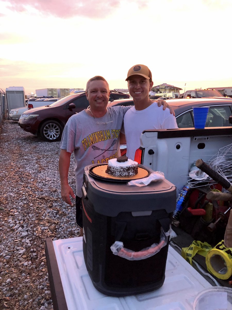 EversourceMA's tweet image. Lineman Chris Ferrarin has power lines in his bloodline. Yesterday, he celebrated his 28th birthday working alongside his dad supporting the national rescue effort in Louisiana. It's a birthday he said he'll never forget. #Ida @Entergy @Edison_Electric berkshireeagle.com/news/central_b…