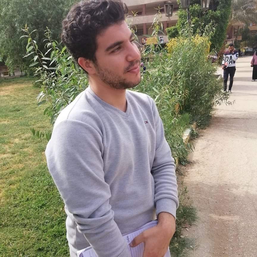 واجعلني خفيفا على قلوب الناس فيقولون "إننا نُحبُّ رؤياه"